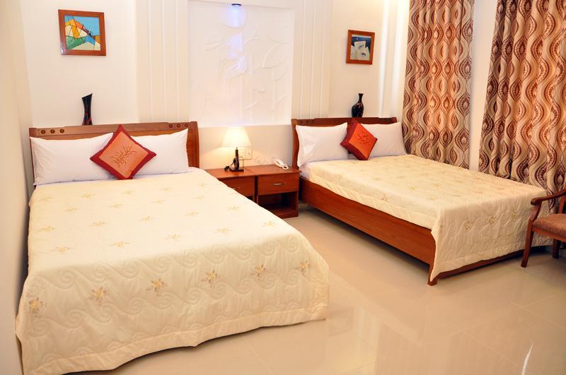 Tuyet Van Hotel Danang Exterior photo